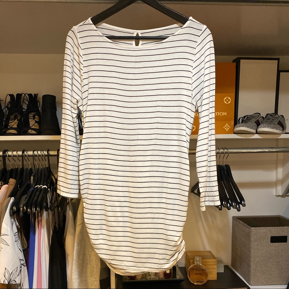 Striped Ruched Maternity Top - Picture 3 of 6